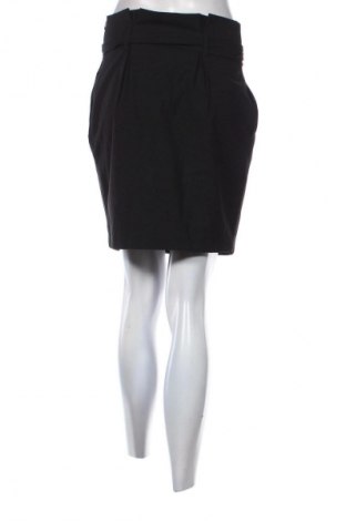 Пола Vero Moda, Размер S, Цвят Черен, Цена 3,57 €