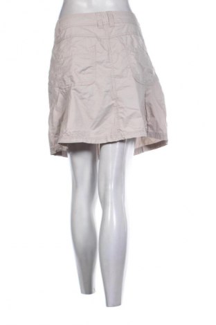 Пола Willard, Размер M, Цвят Бежов, Цена 2,04 €