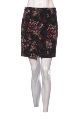 Пола Yessica, Размер S, Цвят Многоцветен, Цена 2,04 €