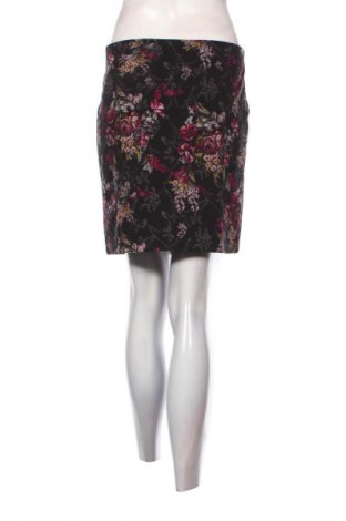 Пола Yessica, Размер S, Цвят Многоцветен, Цена 2,04 €