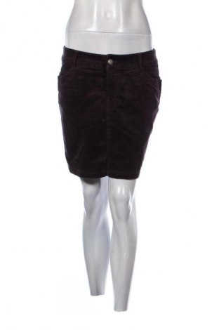 Пола Yessica, Размер M, Цвят Лилав, Цена 3,57 €