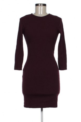 Ruha Bershka, Méret M, Szín Piros, Ár 3 062 Ft