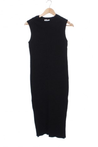 Sukienka Bershka, Rozmiar XS, Kolor Czarny, Cena 30,99 zł