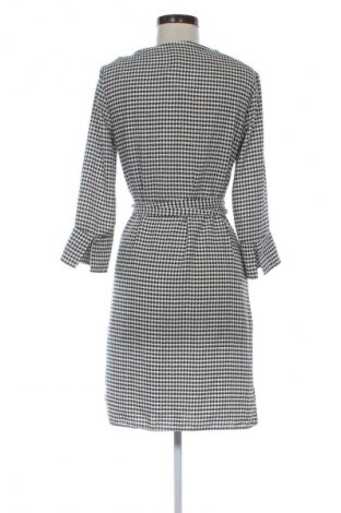 Šaty  H&M, Velikost M, Barva Vícebarevné, Cena  273,00 Kč