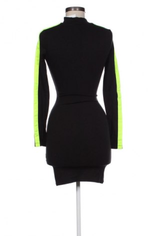 Рокля H&M Divided, Размер XS, Цвят Черен, Цена 2,55 €