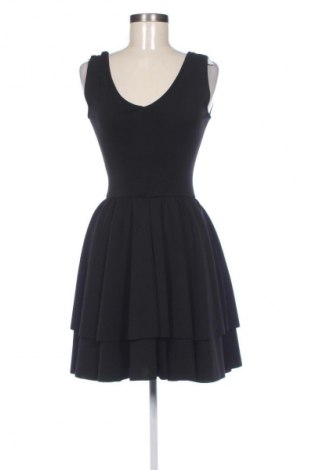 Ruha Jordannis, Méret S, Szín Fekete, Ár 3 988 Ft