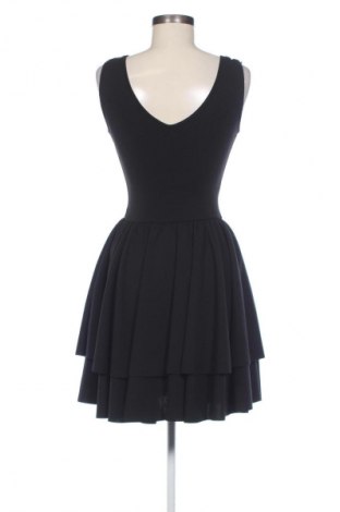 Ruha Jordannis, Méret S, Szín Fekete, Ár 3 988 Ft