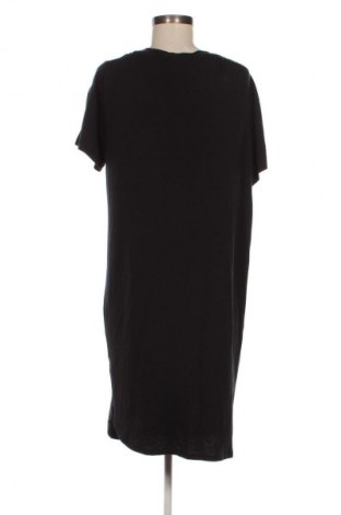 Ruha Minimum, Méret XL, Szín Fekete, Ár 4 000 Ft