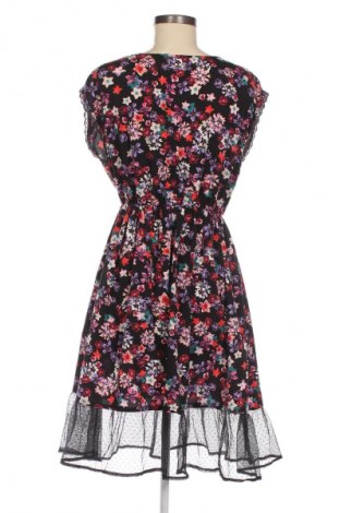 Рокля New Look, Размер M, Цвят Многоцветен, Цена 2,55 €