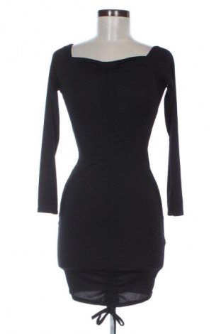 Šaty  Pretty Little Thing, Velikost M, Barva Černá, Cena  169,00 Kč