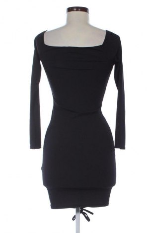 Šaty  Pretty Little Thing, Velikost M, Barva Černá, Cena  169,00 Kč