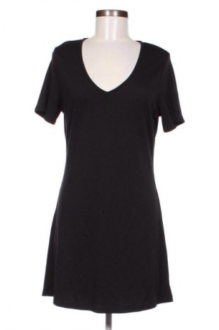 Ruha Trendyol, Méret L, Szín Fekete, Ár 1 529 Ft