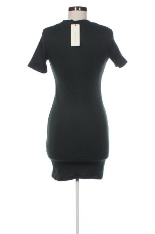 Ruha Trendyol, Méret M, Szín Zöld, Ár 6 594 Ft