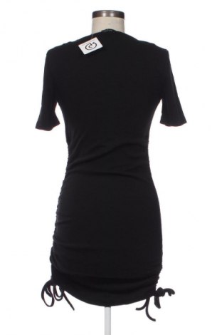 Sukienka Trendyol, Rozmiar L, Kolor Czarny, Cena 22,99 zł