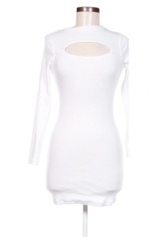 Ruha Unbranded, Méret M, Szín Fehér, Ár 4 724 Ft