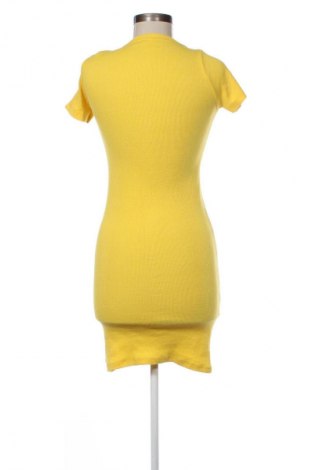 Ruha Unbranded, Méret S, Szín Sárga, Ár 5 126 Ft