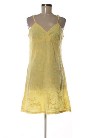 Ruha Unbranded, Méret M, Szín Sárga, Ár 5 776 Ft