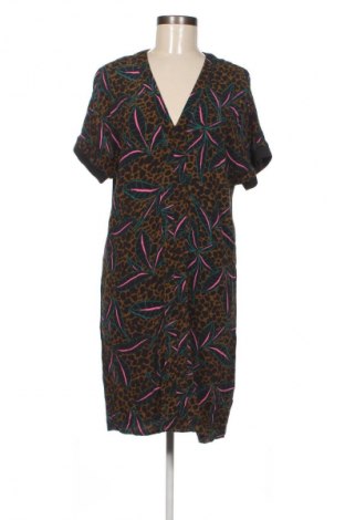 Ruha WE, Méret M, Szín Sokszínű, Ár 1 889 Ft