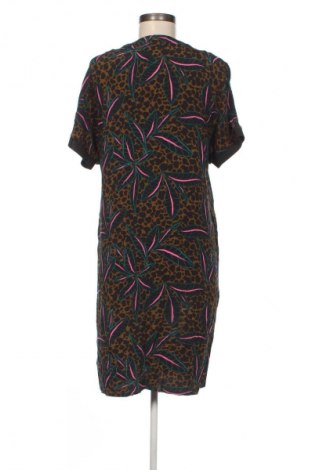 Ruha WE, Méret M, Szín Sokszínű, Ár 1 889 Ft