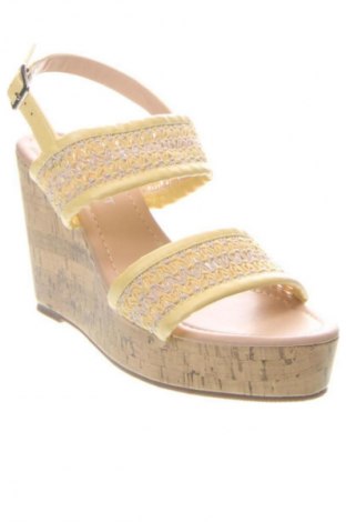 Σανδάλια Body Flirt, Μέγεθος 39, Χρώμα Πολύχρωμο, Τιμή 19,99 €