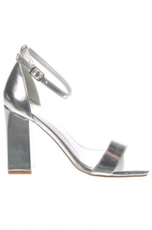 Σανδάλια Unbranded, Μέγεθος 36, Χρώμα Ασημί, Τιμή 9,99 €