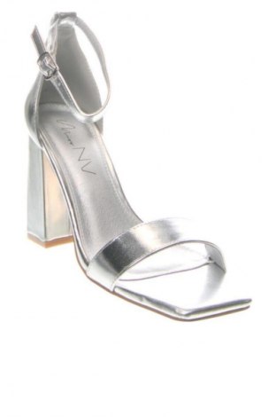 Σανδάλια Unbranded, Μέγεθος 36, Χρώμα Ασημί, Τιμή 9,99 €