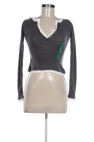 Bluzka damska Pull&Bear, Rozmiar XS, Kolor Szary, Cena 71,99 zł, #137453129