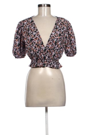 Bluză de femei Pull&Bear, Mărime M, Culoare Multicolor, Preț 30,00 Lei, #137462019