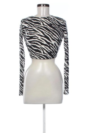 Női blúz Pull&Bear, Méret M, Szín Sokszínű, Ár 1 773 Ft, #137474358