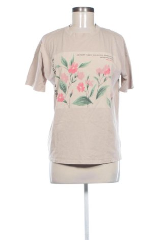 Γυναικείο t-shirt Reserved, Μέγεθος M, Χρώμα Πολύχρωμο, Τιμή 10,00 €, #137468159