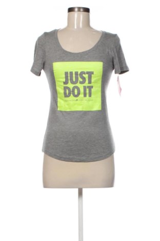 Damski T-shirt Nike, Rozmiar XS, Kolor Kolorowy, Cena 119,71 zł, #137503252