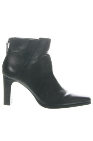 Дамски боти Mango, Размер 36, Цвят Черен, Цена 36,00 €, #137452141