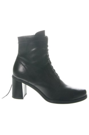 Dámské poltopánky Tamaris, Veľkosť 38, Farba Čierna, Cena  37,00 €, #137470650