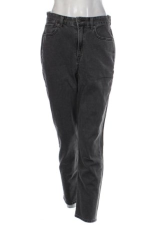 Дамски дънки American Eagle, Размер M, Цвят Сив, Цена 16,00 €, #137447585