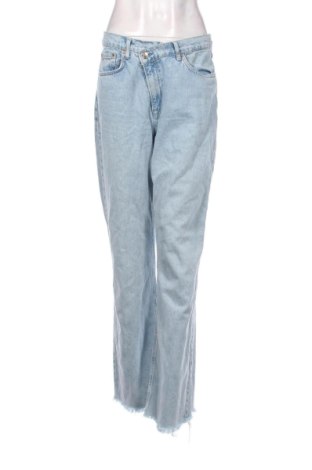 Blugi de femei Stradivarius, Mărime L, Culoare Albastru, Preț 68,24 Lei, #137451480