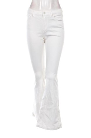 Dámske džínsy  Pull&Bear, Veľkosť S, Farba Biela, Cena  16,00 €, #137463573