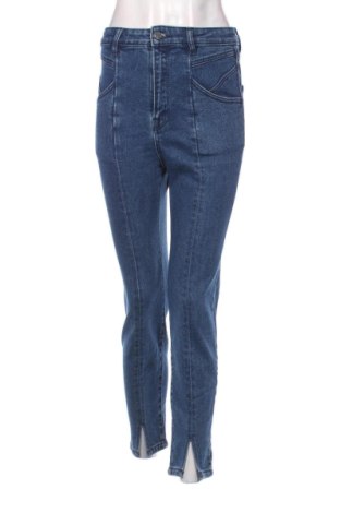 Blugi de femei Stradivarius, Mărime S, Culoare Albastru, Preț 70,00 Lei, #137469028