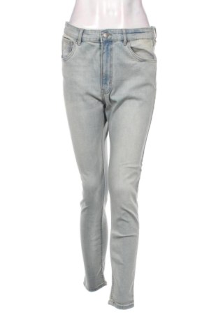 Damskie jeansy Pull&Bear, Rozmiar L, Kolor Niebieski, Cena 59,27 zł, #137472447