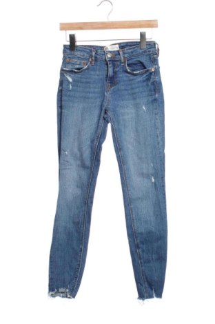 Blugi de femei Zara, Mărime S, Culoare Albastru, Preț 68,24 Lei, #137476167