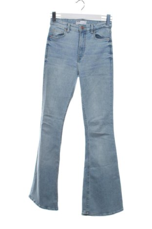 Blugi de femei Bershka, Mărime S, Culoare Albastru, Preț 68,24 Lei, #137477006