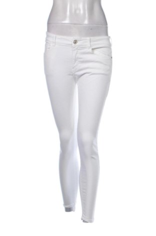 Дамски дънки Mango, Размер M, Цвят Бял, Цена 14,76 €, #137505807