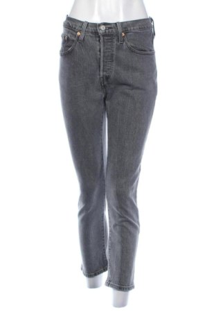Дамски дънки Levi's, Размер M, Цвят Сив, Цена 33,00 €, #137425923