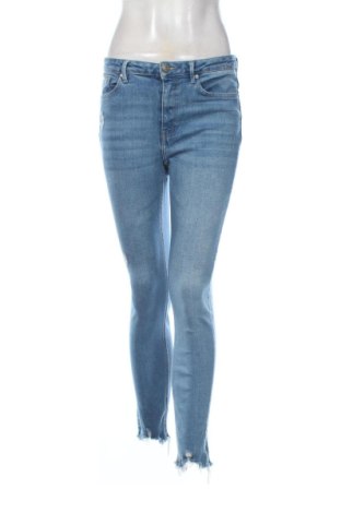 Blugi de femei Sinsay, Mărime M, Culoare Albastru, Preț 73,49 Lei, #137458402