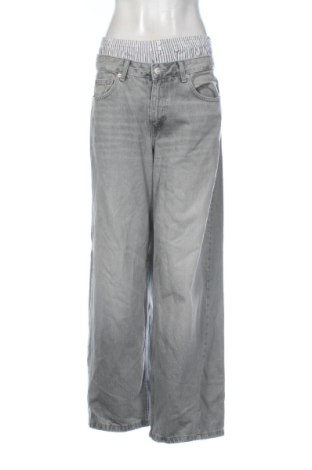Blugi de femei Zara, Mărime XL, Culoare Gri, Preț 94,48 Lei, #137464494