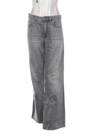 Blugi de femei Stradivarius, Mărime M, Culoare Gri, Preț 52,49 Lei, #137473431
