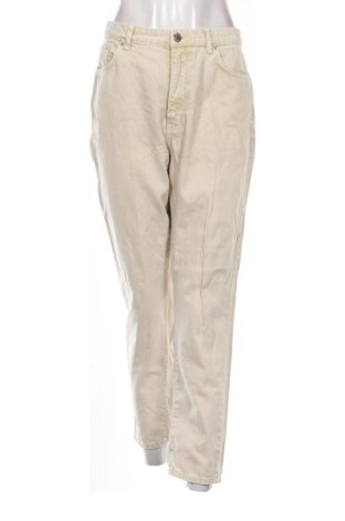 Дамски дънки Gina Tricot, Размер L, Цвят Бежов, Цена 11,43 €, #137480040