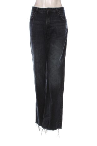 Blugi de femei Pull&Bear, Mărime L, Culoare Albastru, Preț 100,00 Lei, #137483985