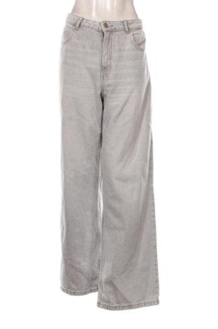 Dámske džínsy  Pull&Bear, Veľkosť XL, Farba Sivá, Cena  16,19 €, #137484079