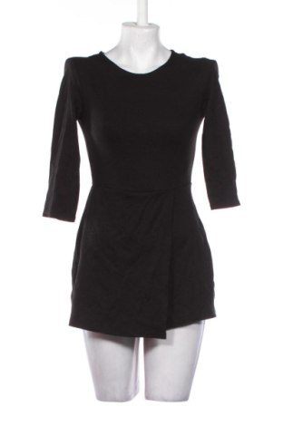 Salopetă scurtă de damă Bershka, Mărime S, Culoare Negru, Preț 52,49 Lei, #137473415