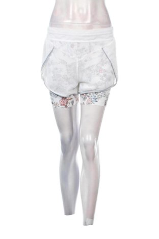 Pantaloni scurți de femei Lucas Hugh, Mărime L, Culoare Multicolor, Preț 115,48 Lei, #137454685